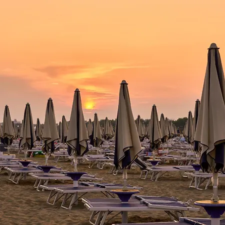 Cozy Flat With Garden And Swimming Pools - Beahost Apartment Bibione