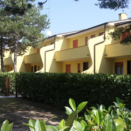 Apartment Cozy Flat With Garden And Swimming Pools - Beahost