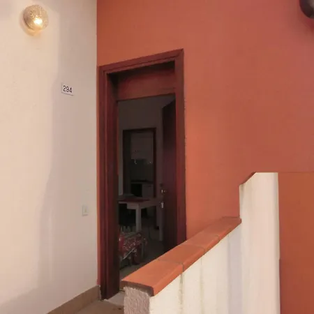 Daire Cozy Flat With Garden And Swimming Pools-beahost *